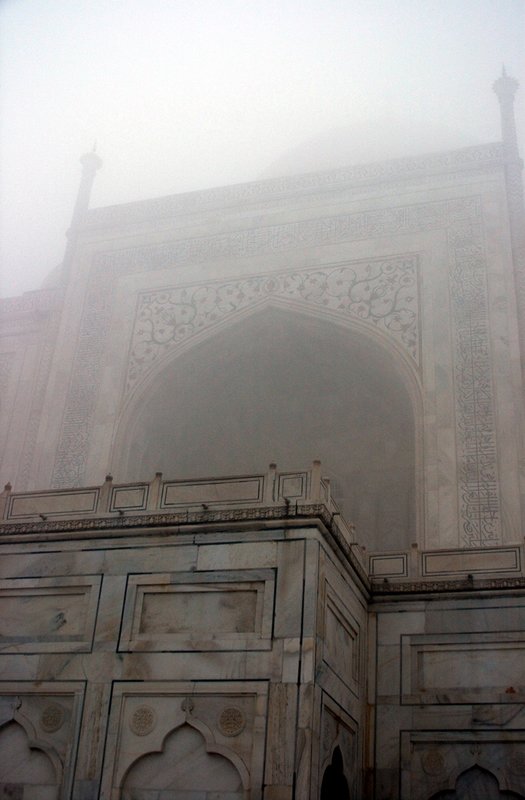 Agra Taj Mahal Fog.jpg :: Taj Mahal in Dense fog