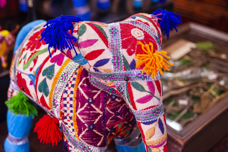 Colorful piece.jpg :: Colorful elephant