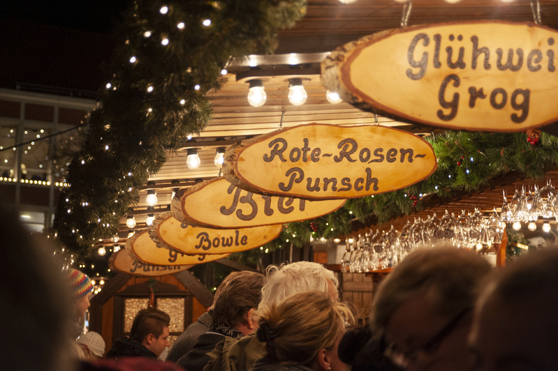 Gluwein hut.jpg :: Gluwein at the Christmas market