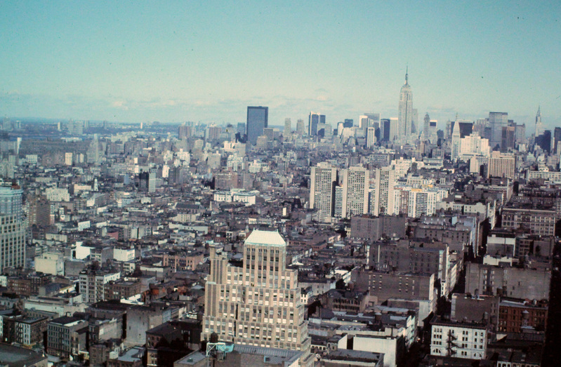 Manhattan 1976.jpg :: Midtown Manhattan as seen from the World Trade Center