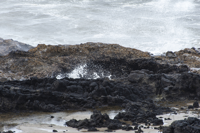 Thors Well 02.jpg :: Thor's Well - A sinkhole that seems to swallow the entirety of the Pacific ocean