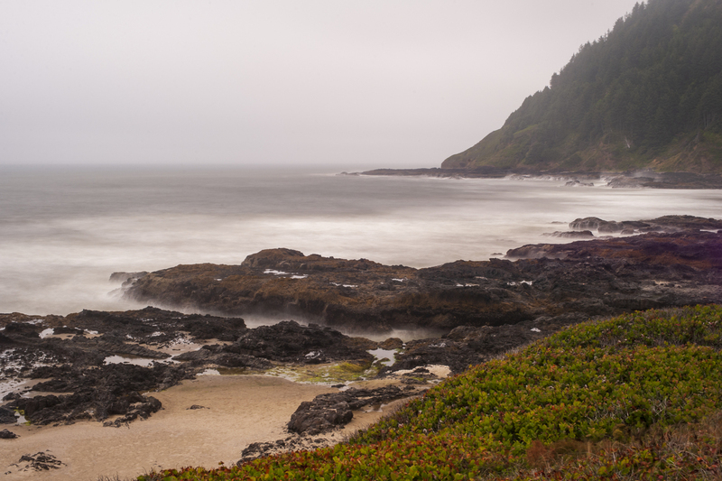 Thors Well 09.jpg :: Thor's Well - A sinkhole that seems to swallow the entirety of the Pacific ocean