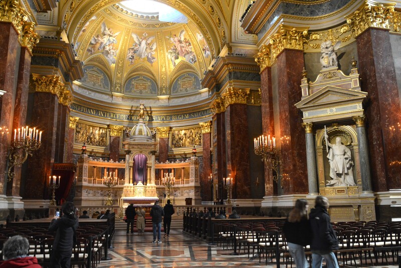 Budapest Basilica 4.jpg