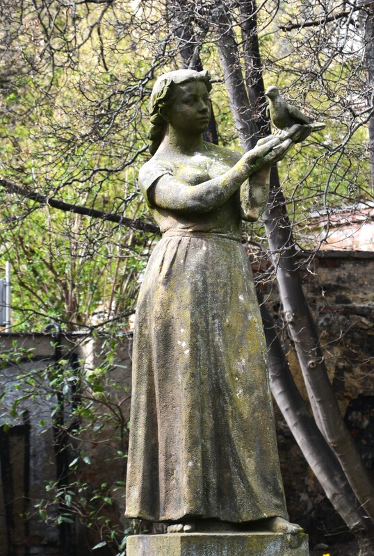 Prague  Castle garden  1.jpg