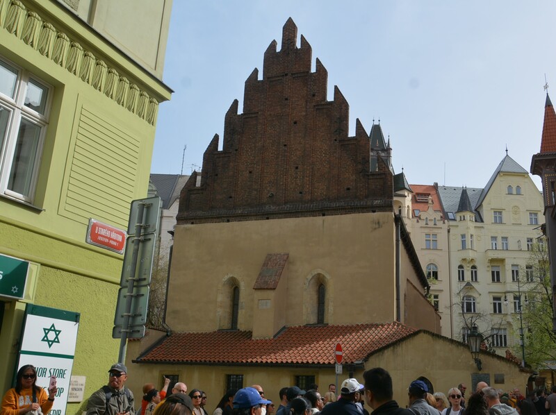 Prague Old New Synagogue.jpg