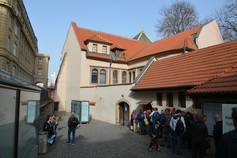 Prague Pinkas Synagogue 1.jpg