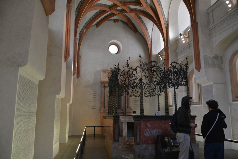 Prague Pinkas Synagogue 3.jpg
