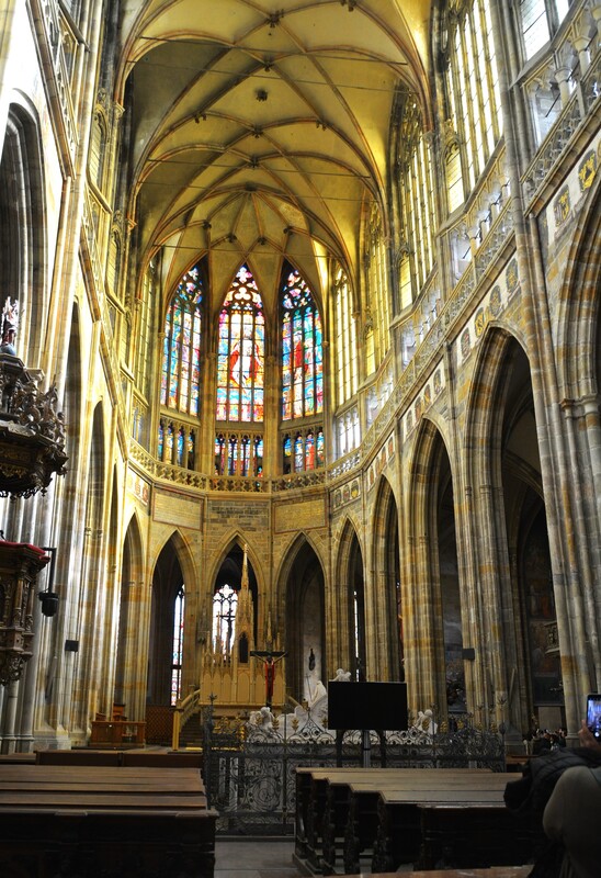 Prague St Vitus Cathedral 7.jpg