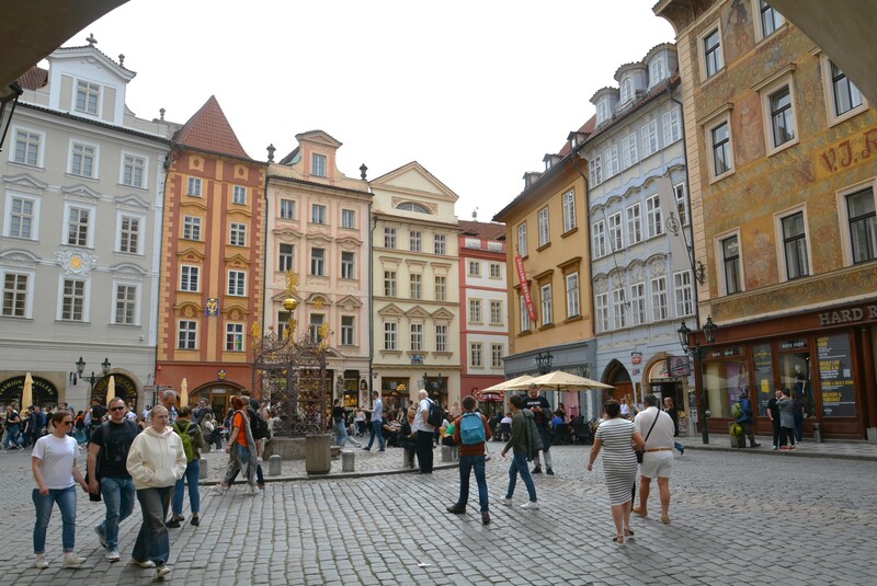 Prague streets 3.jpg