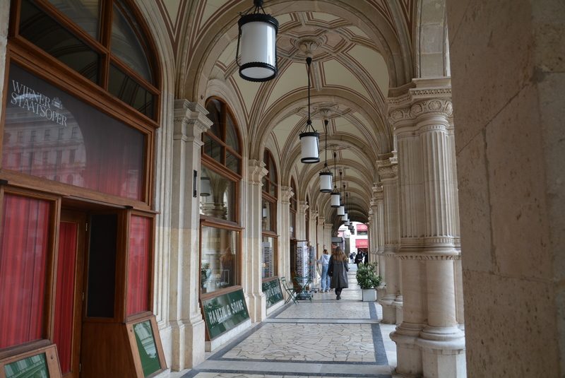 Vienna Opera 3.jpg