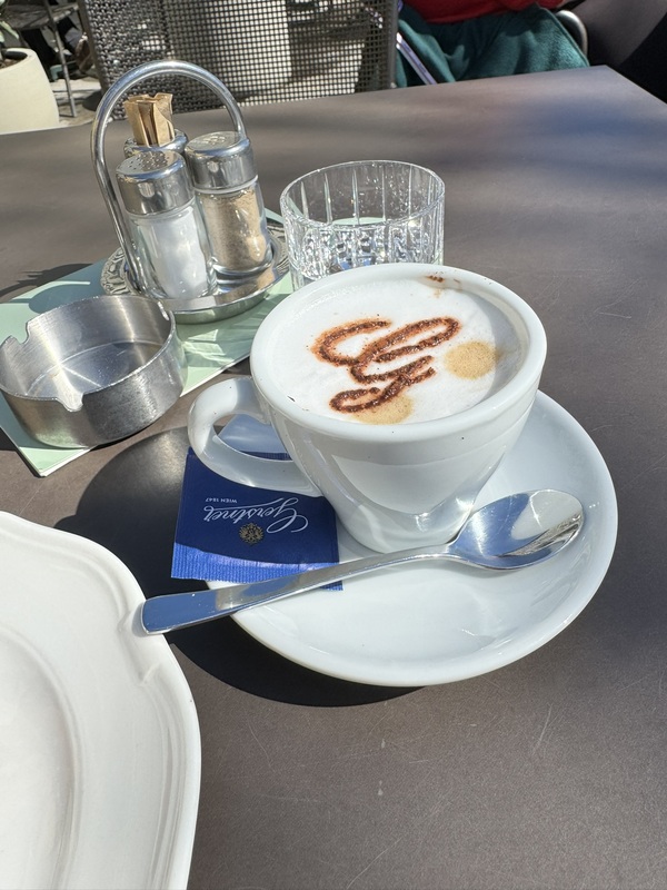 Vienna Schloss Schonbrunn 7.jpg