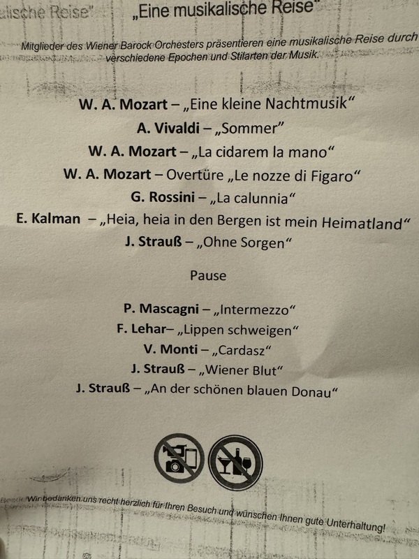 Vienna Schonborn Palace 4.jpg