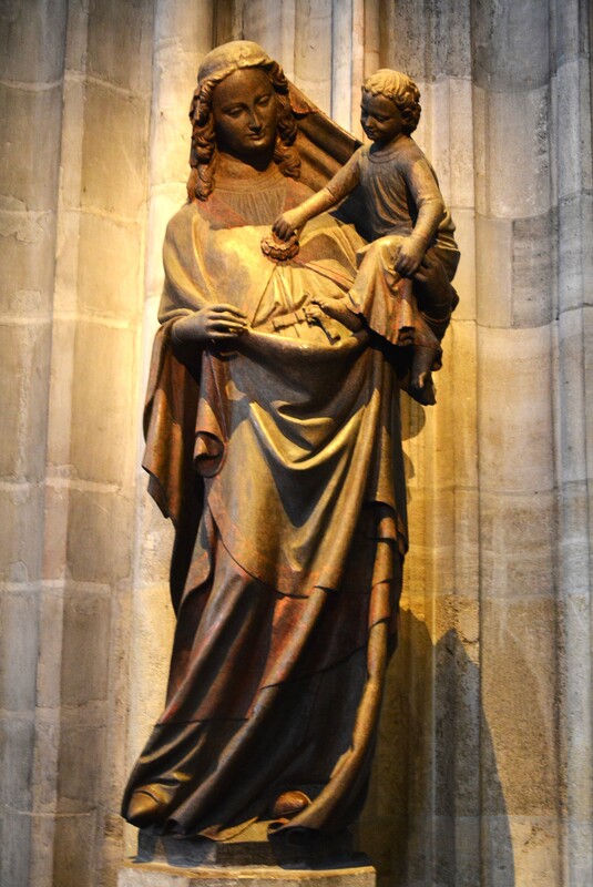 Vienna St Stephens Cathedral 8.jpg