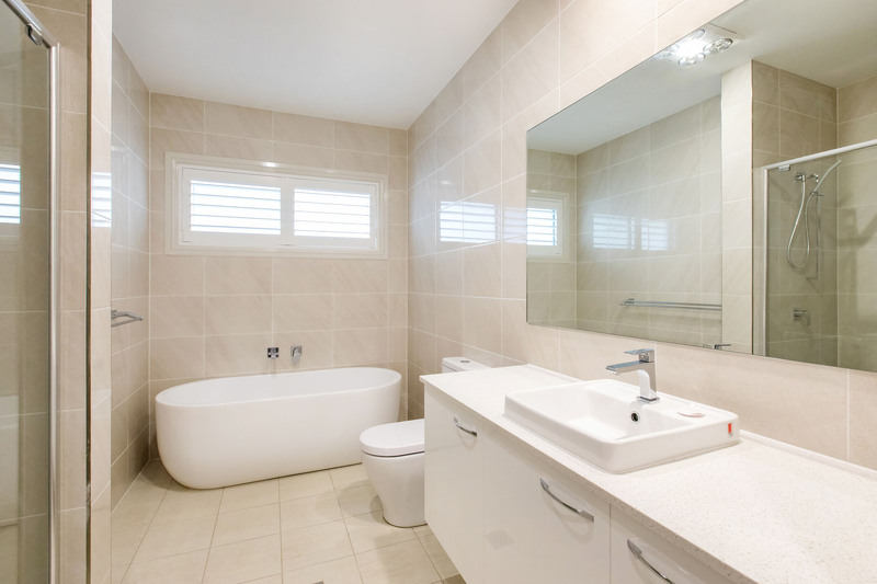 Bathroom_1 (3)(1).jpg