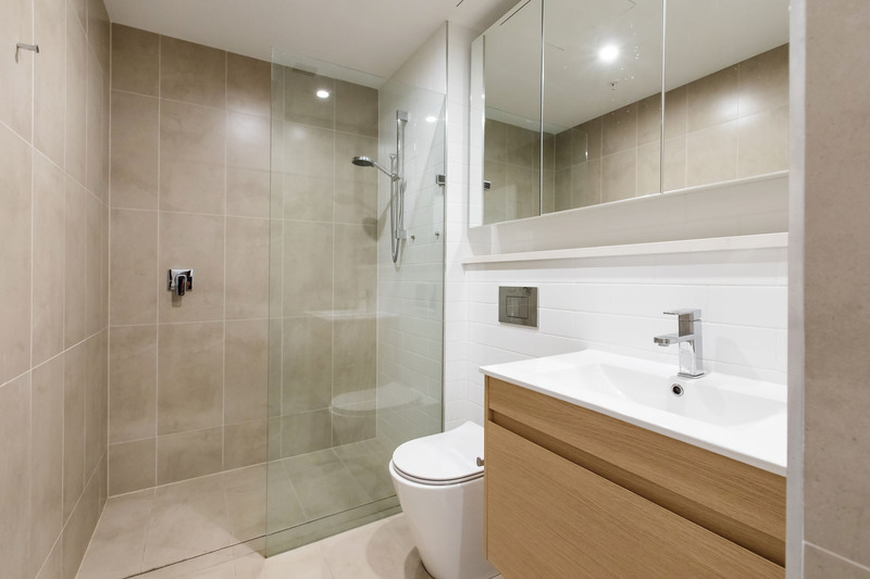 Bathroom_1(2).jpg