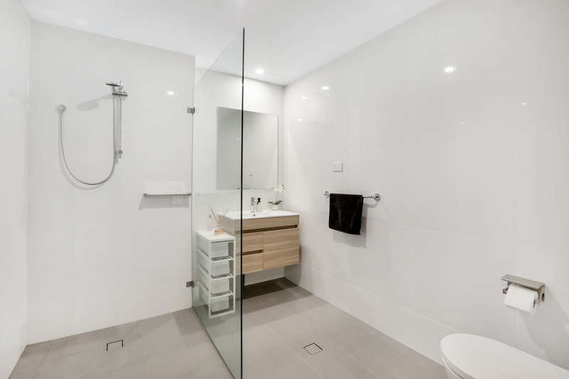 Bathroom_1.jpg
