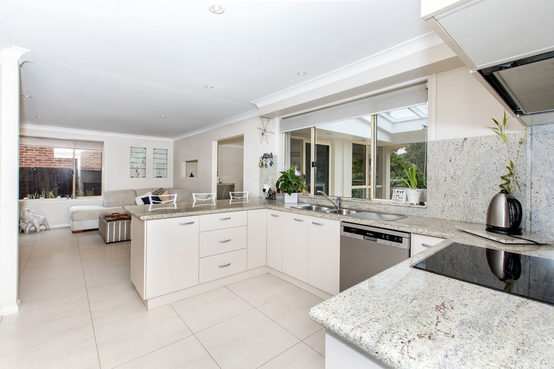 Kitchen_3(2).jpg