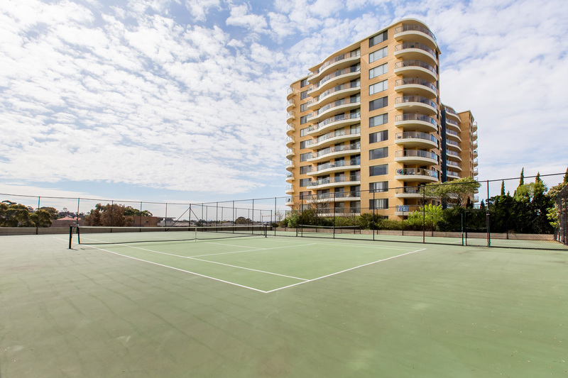 TennisCourt_1(1).jpg