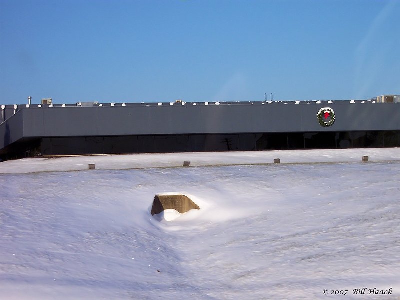 20_100_3335 snow covering hill building 120905.jpg