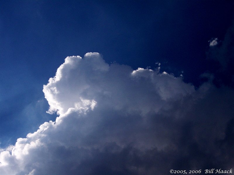 30_100_1471a clouds and blue 082705.jpg