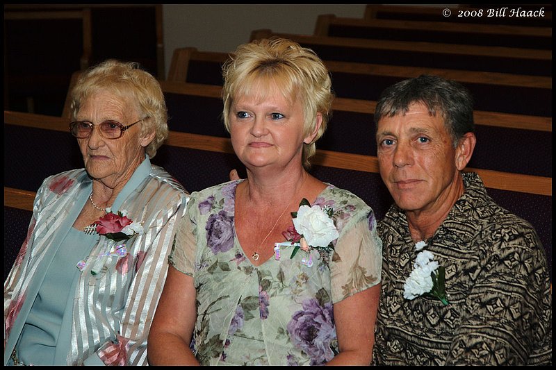 300_DSC_8584 Jamie Mom Dad grandma 001 edited full 1200x800 060708.jpg