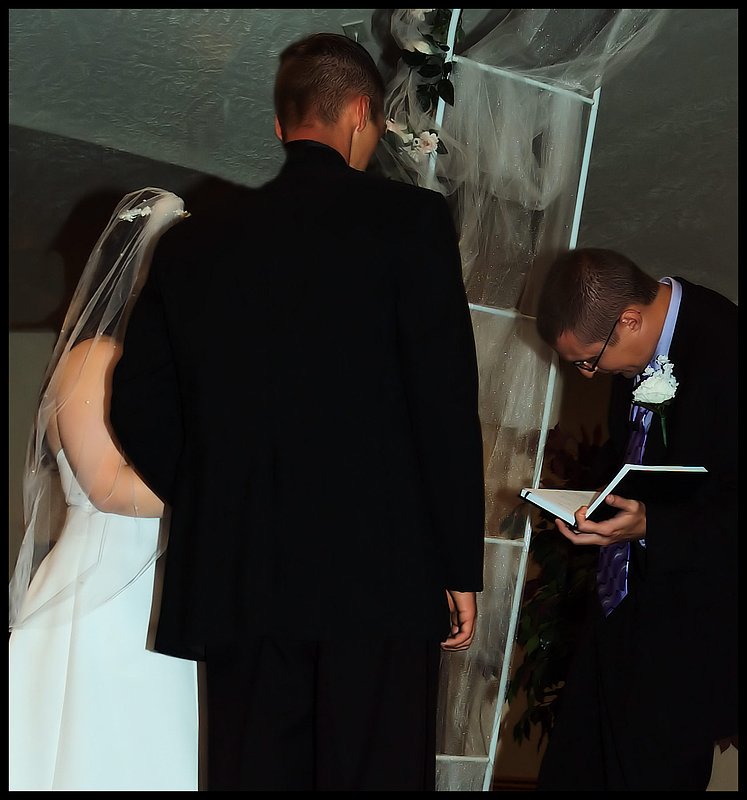 300_DSC_8601 Virginia Jamie at the alter 001 edited 060708.jpg