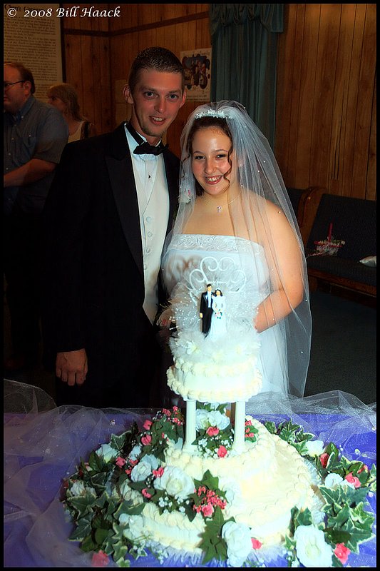 300_DSC_8668 Mr and Mrs and cake edited 800x1200 060708.jpg