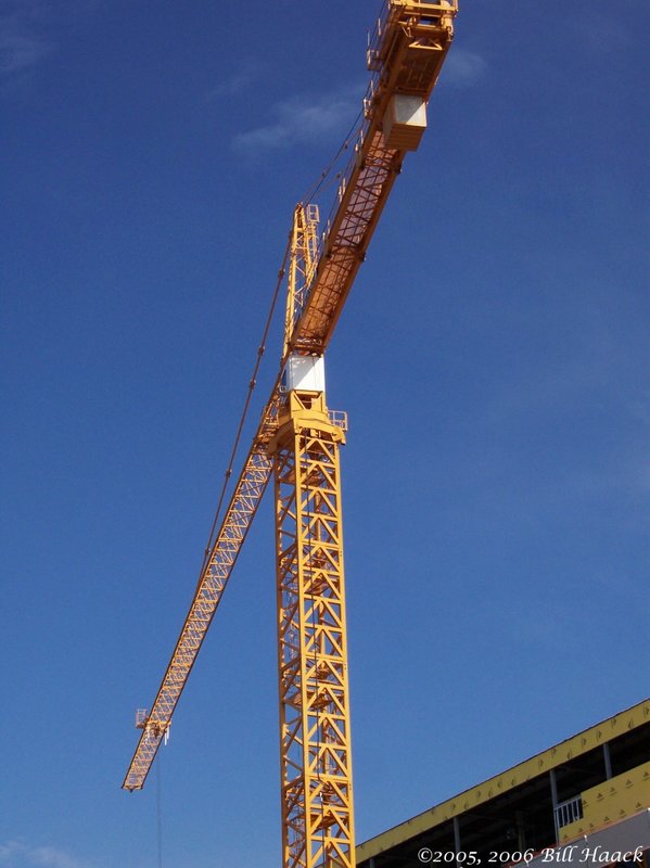 35_100_1098 crane blue sky 081905.jpg :: During construction of the new heart hospital, St John's had huge cranes on site.