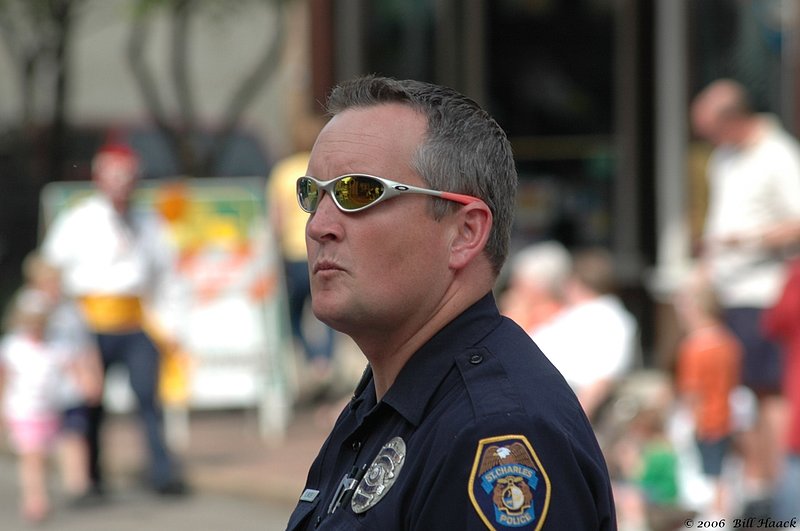 40_DSC_4489 St Charles cop 042306.jpg