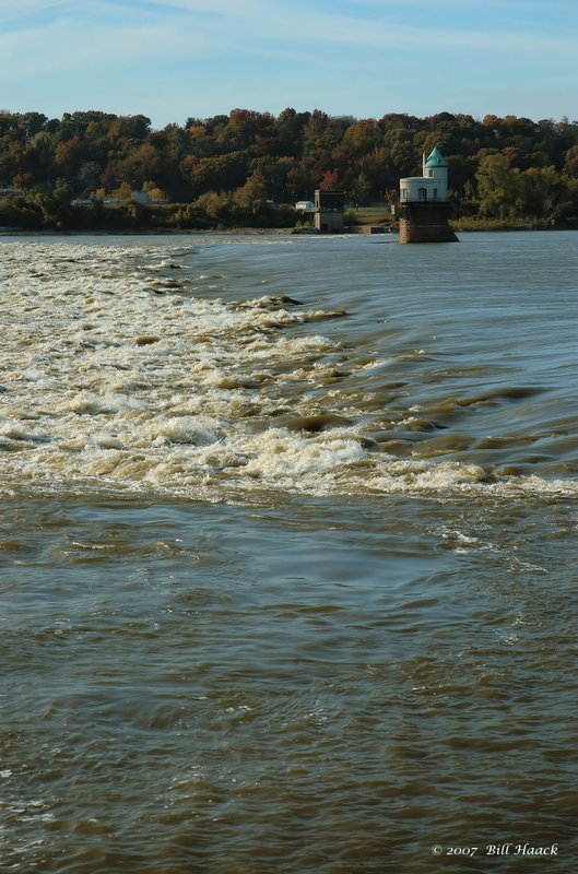 60_DSC_1933 COR bridge tower n river 110807.jpg