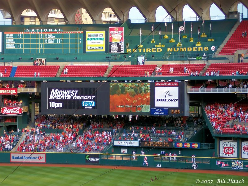 64_100_0618 old Busch interior arches 071805.jpg