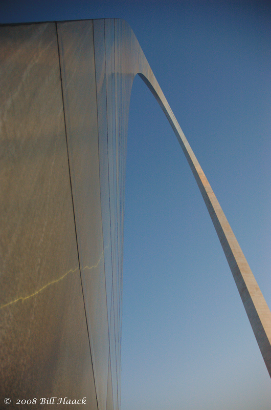 64_DSC_4749 STLAS Arch at night 008 012608(1).jpg