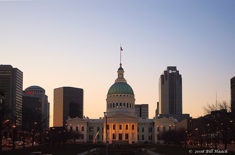 64_DSC_4768 STLAS hist courthouse at night 002 012608.jpg