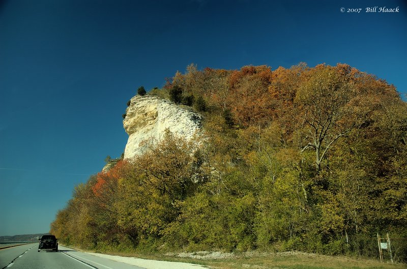65_DSC_2367 GRR limestone cliff fall color 003 110907.jpg