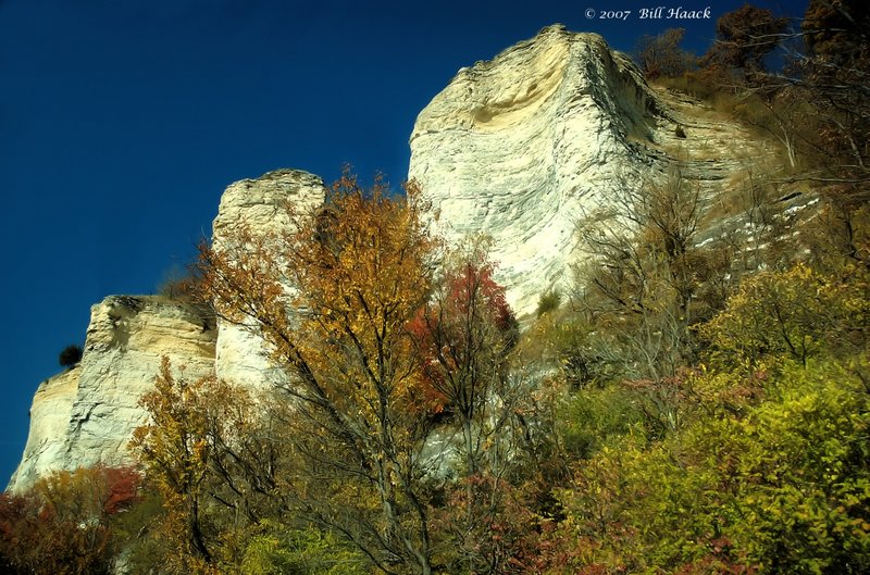 65_DSC_2408 GRR limestone cliff fall color 006 110907.jpg