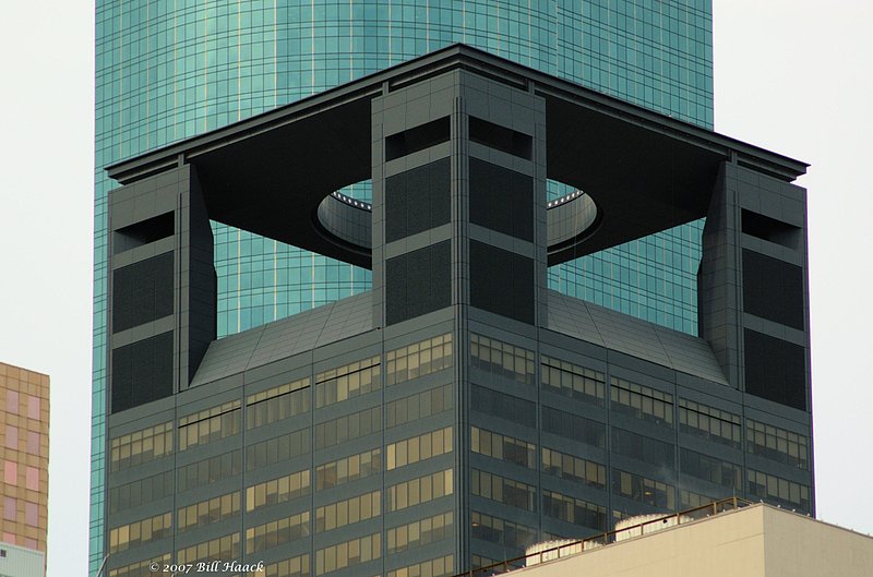 76_DSC_1670 Houston skyscraper roof hole 120706.jpg