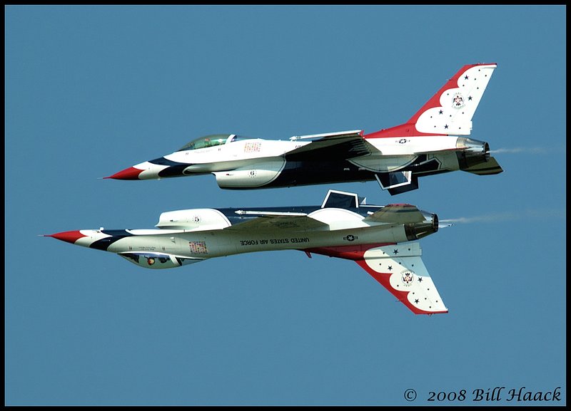 80_DSC_5770 SAFB 2 F16 Thunderbirds belly 2 belly 092108.jpg