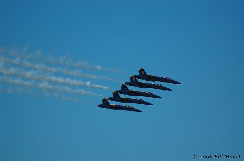 80_DSC_9013 Blue Angels 4 smoke 014 090107.jpg