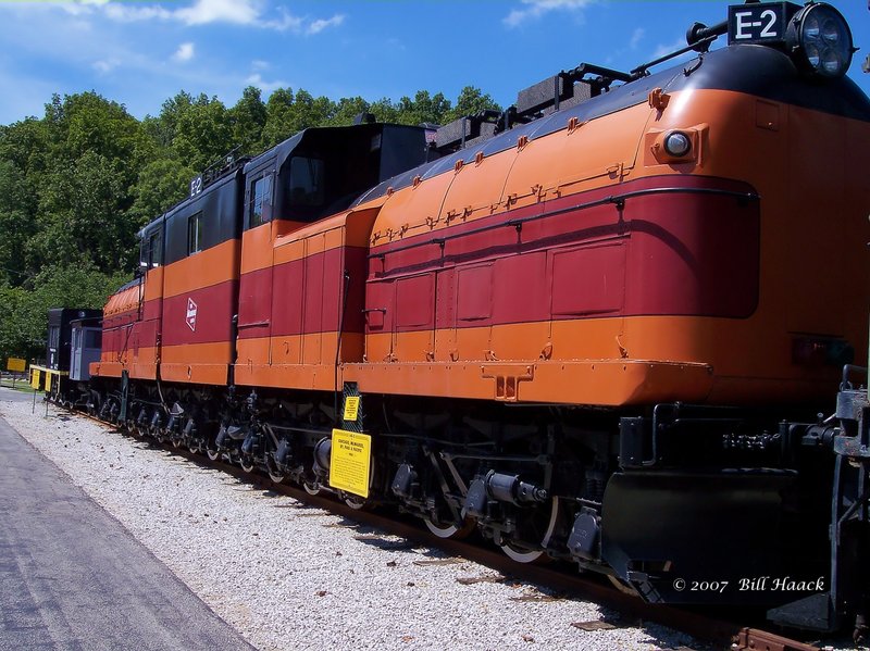 89_100_0153 orange double engine 080604.jpg