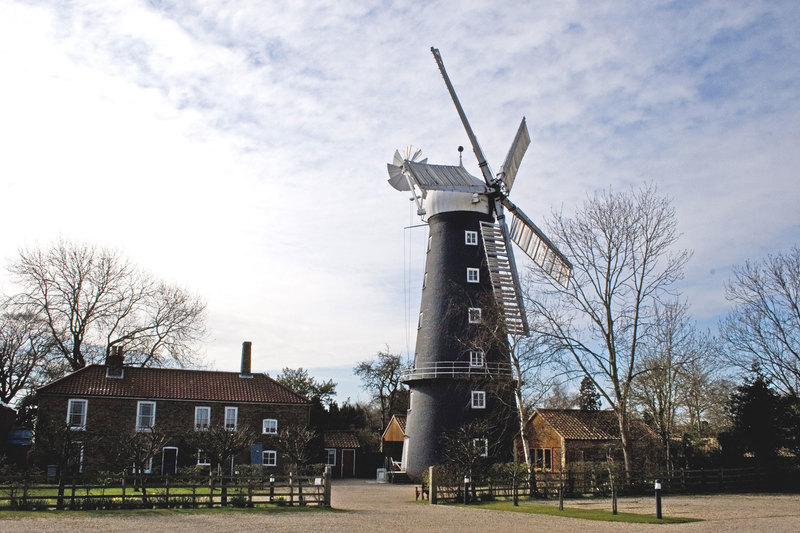 ALF_2210(a).jpg :: The five sailed Tower Mill,Alford, Lincolnsire