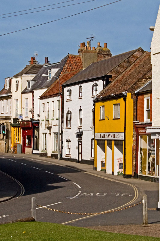 ALF_2219.jpg :: Array of old buildings in West Street, Alford, Lincolnshire