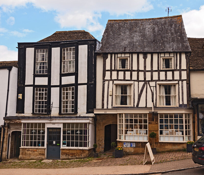 BFD21_005.jpg :: Timber framed Tudor Buildings, 121/123 High Street, Burford, Oxfordshire,