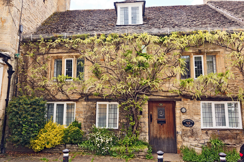 BFD21_008.jpg :: Pretty Cotswold Stone Cottage, Church Street, Burford, Oxfordshire