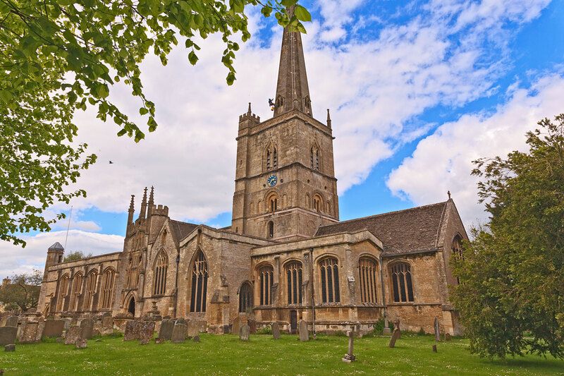 BFD21_016.jpg :: St John the Baptist Church, Burford, with steeplejacks working on the Spire