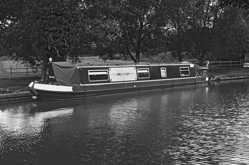 CNL20_0202w.jpg :: Canal Boat moored on the Grand Union Canal at Stoke Hammond, Milton Keynes