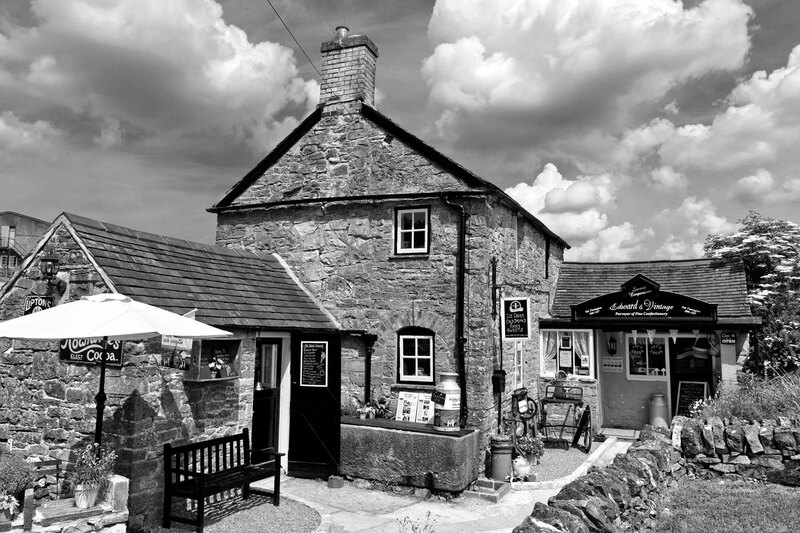 DBY17_01522w(1).jpg :: Ice Cream and Sweet Emporium in Tissington Village, Derbyshire