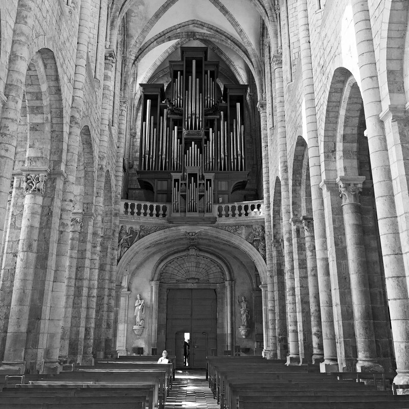 FRA_97712w(1).jpg :: The Nave and Organ Pipes of The Basilica of Fleury Abbey at Saint Banoir Sur Loire, France