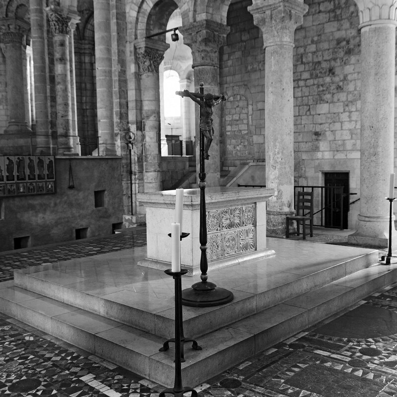 FRA_97723w(1).jpg :: The Alter in The Basilca of Fleury Abbey at Saint Benoit Sur Loire, France