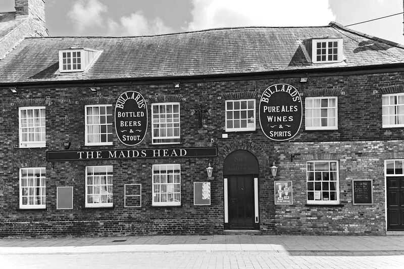 NFK20_0012w(1).jpg :: The Maids Head Pub, Tuesday Market Place, Kings Lynn, Norfolk, UK