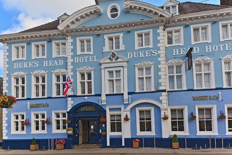 NFK20_003.jpg :: The Dukes Head Hotel, Tuesday Market Square, Kings Lynn, Norfolk, UK